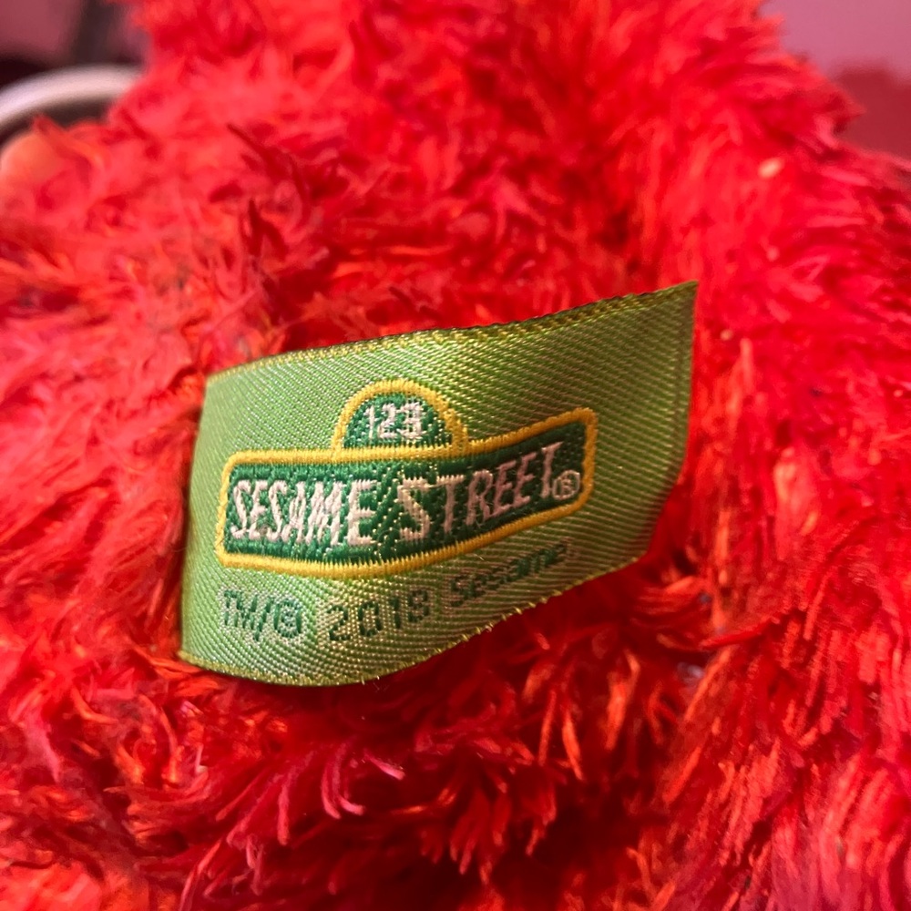 Elmo plush - Picture 2 of 3